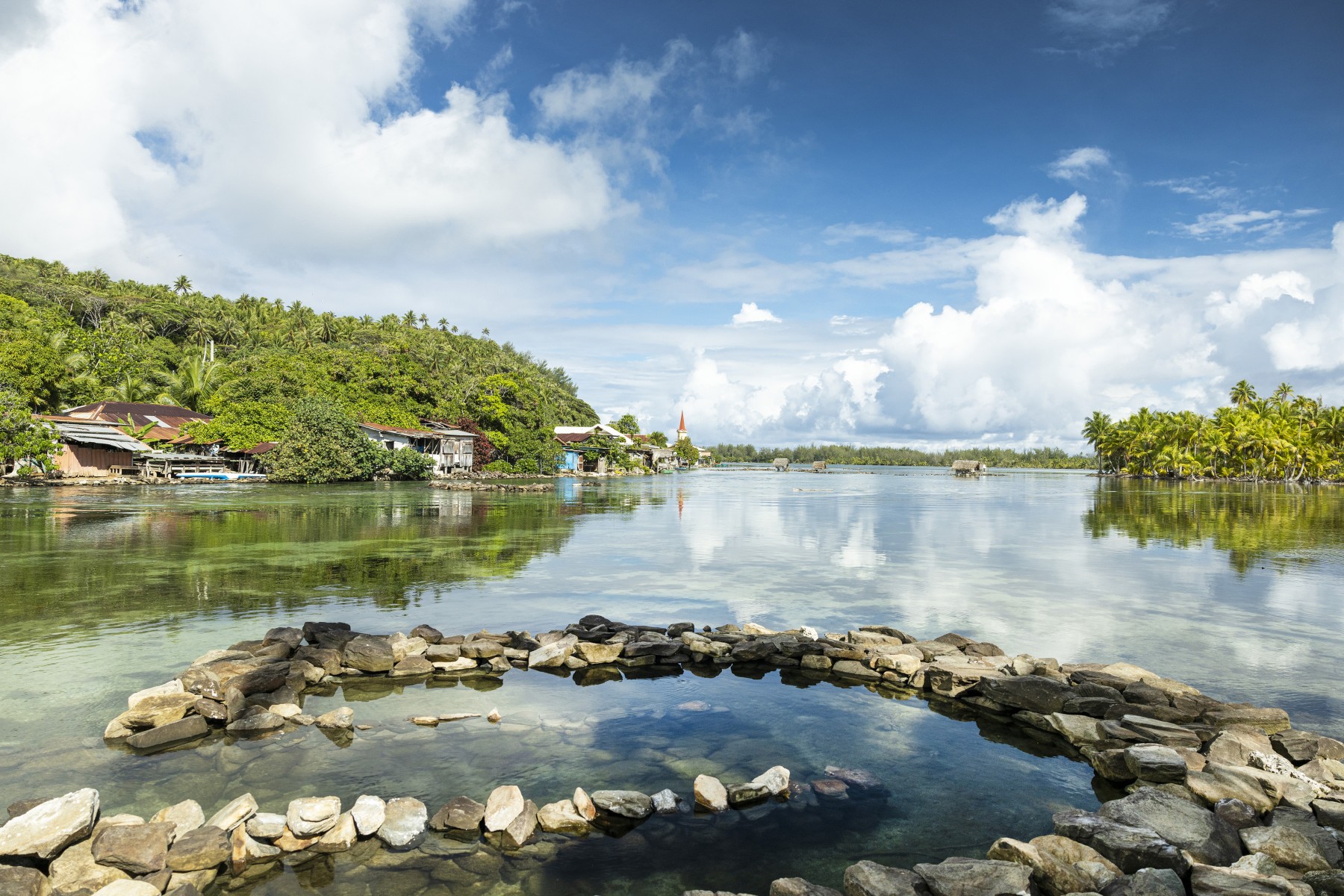 Terre de traditions et lagon d’exception