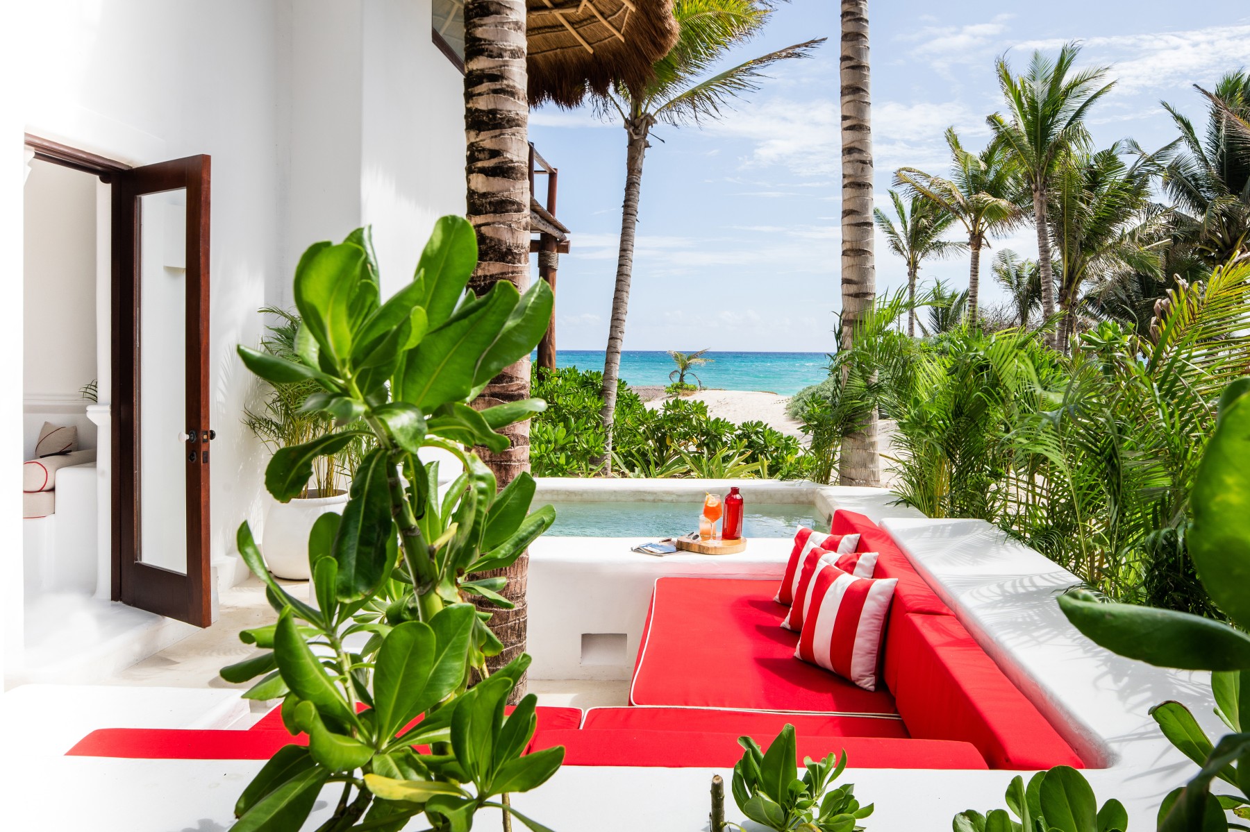 Master Beach Suite with Plunge Pool