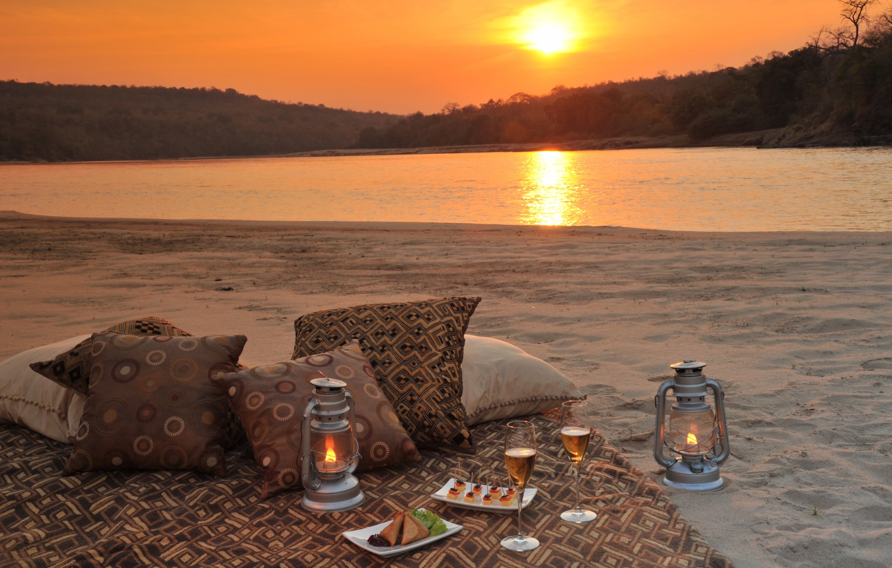 Serena Mivumo River Lodge
