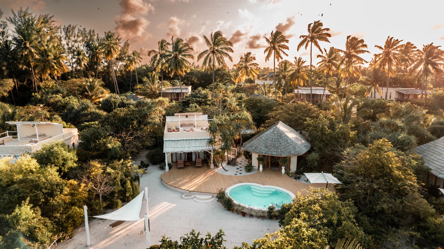  Beachfront 1-Bedroom Villa