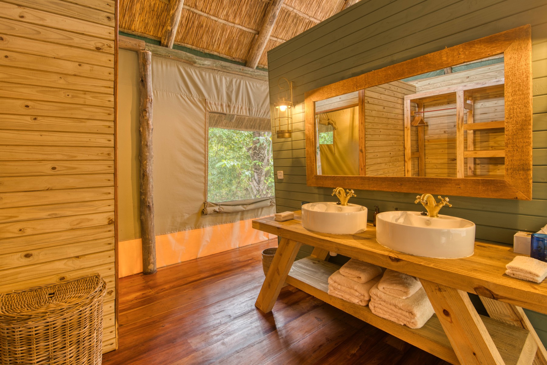 Mbali Mbali Mahale Lodge