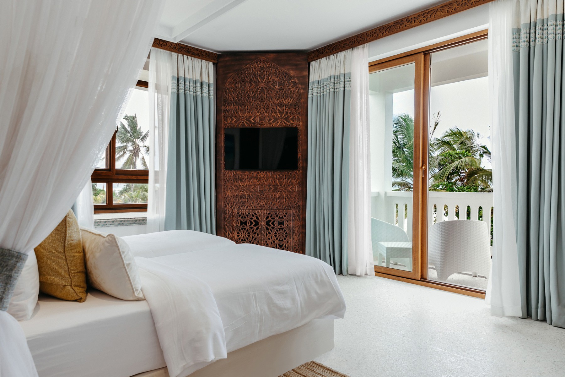 Beachfront Deluxe