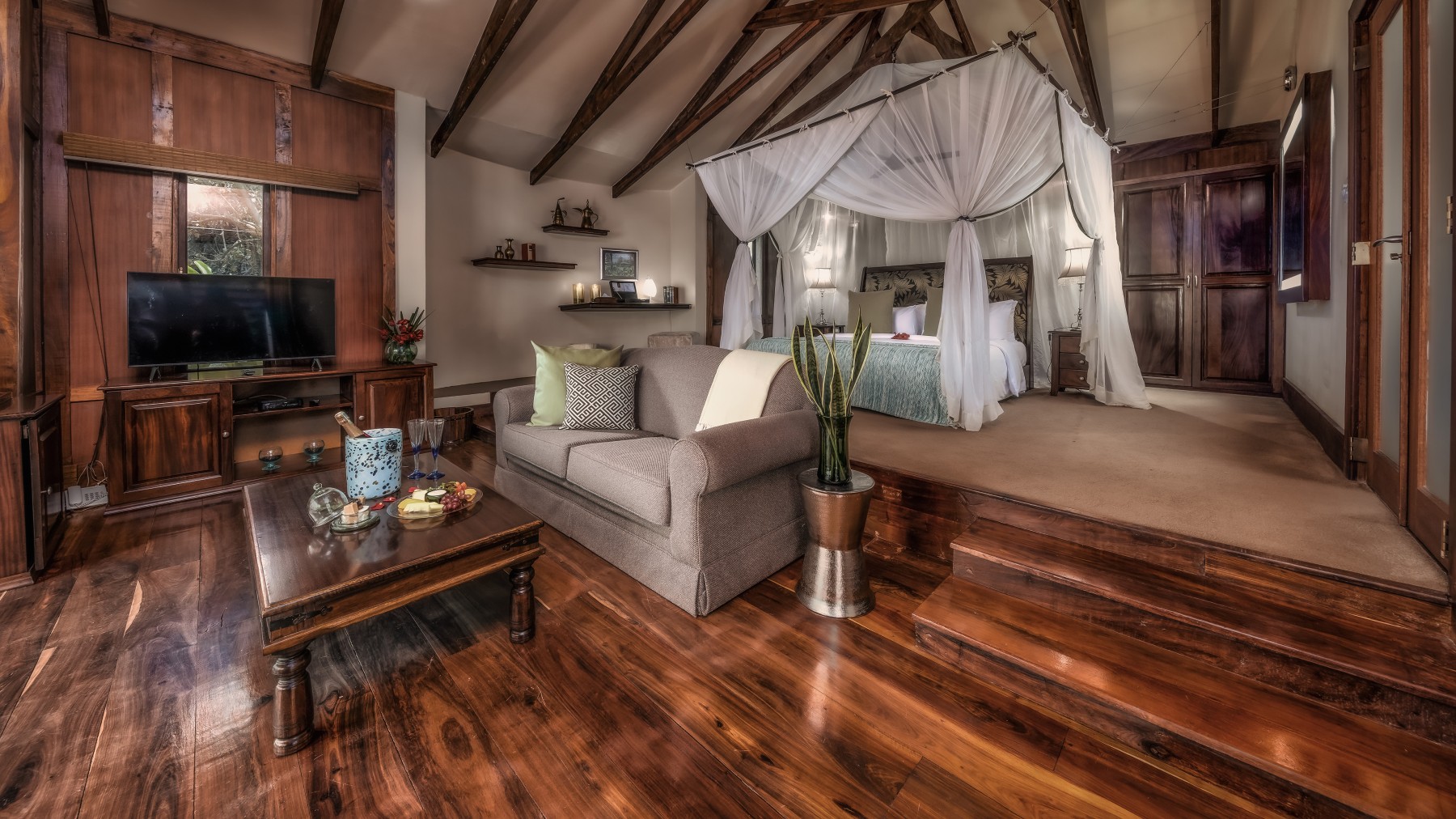 Plantation Suite