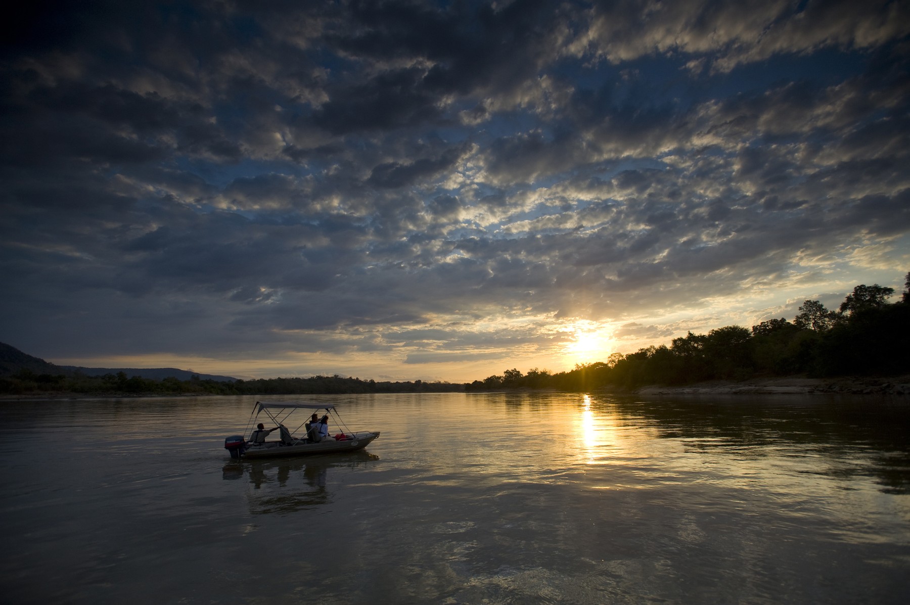 Serena Mivumo River Lodge